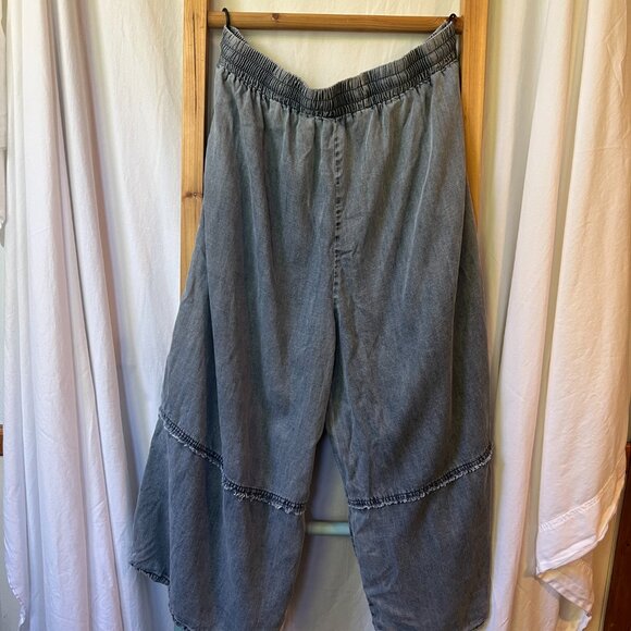 Easel Womans Wide Leg Pull-On Pants - Picture 2 of 3